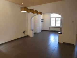 Charmante halfopen bebouwing nabij centrum Arendonk met ruime tuin.Deze instapklare huurwoning in Arendonk verwelkomt je via een verzorgde inkomhal...