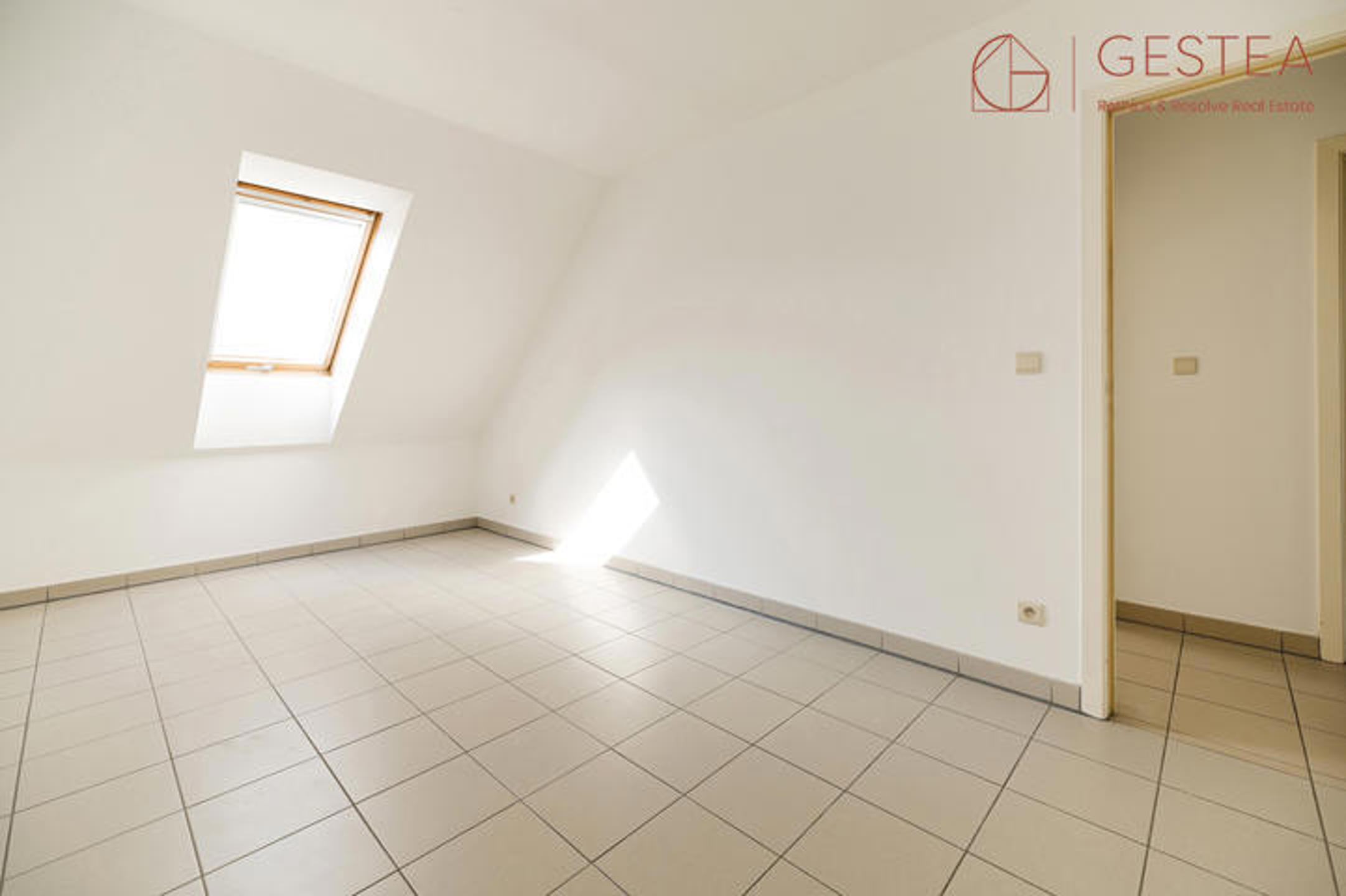 NAMEN I VRITHOFF 0477 76 30 80 - foto 4