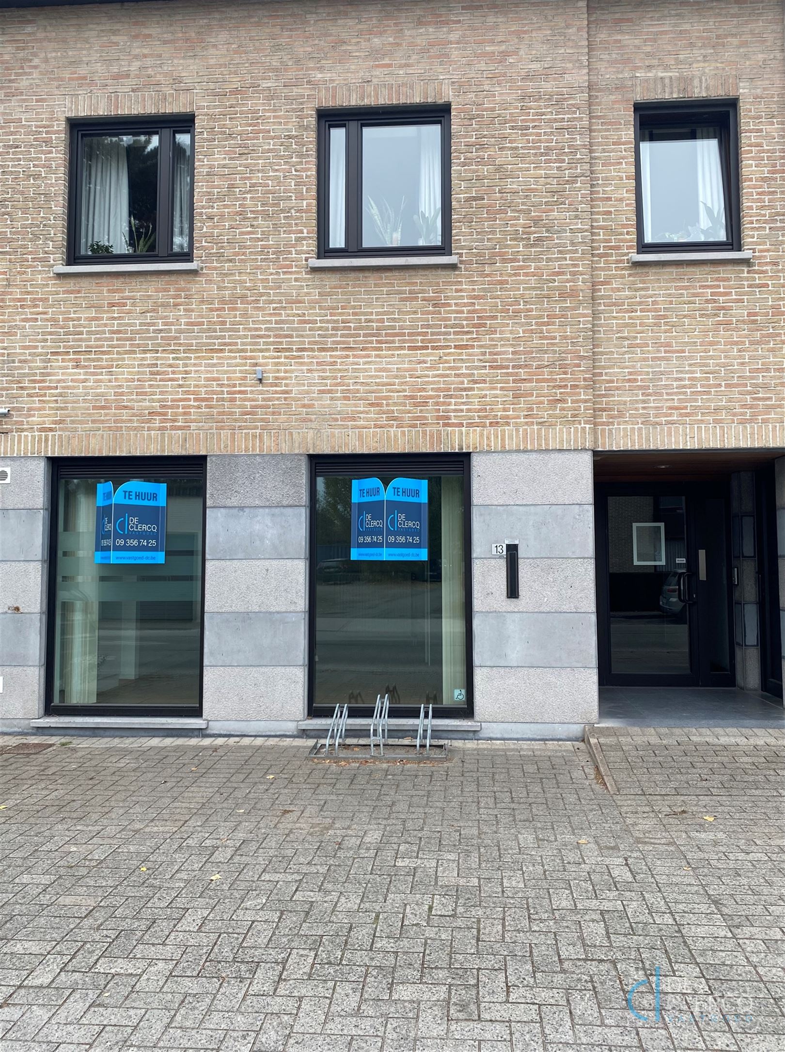 Commercial for rent in Lochristi - photo 1