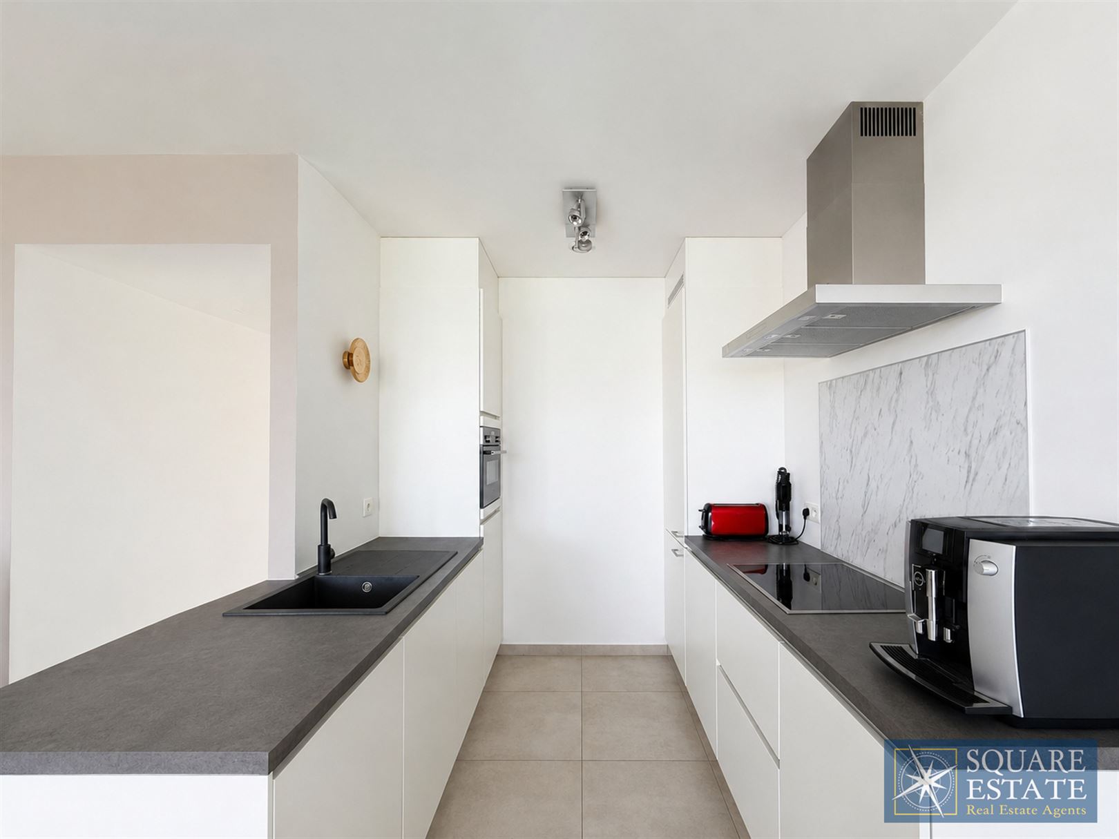 Superb 2-bedroom apartment - photo 4