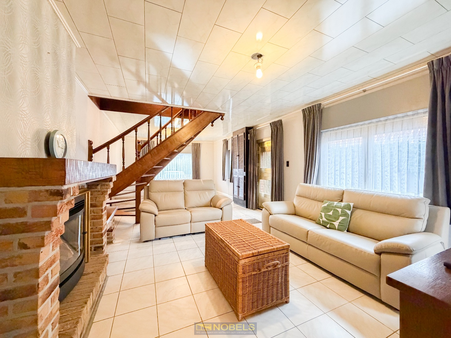 Te koop, Te renoveren halfopen bebouwing met garage en tuin op gunstige ligging te Heusden! - photo 1