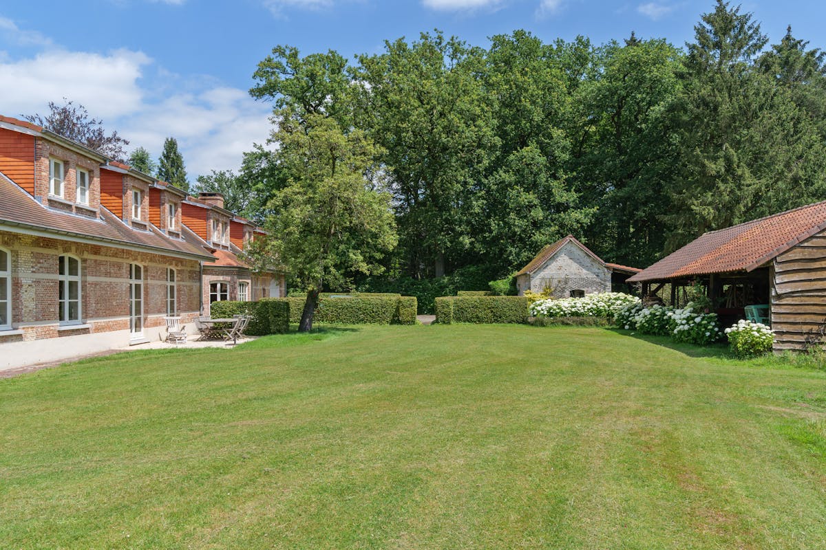 Sublime maison de campagne dans un magnifique domaine. - photo 3