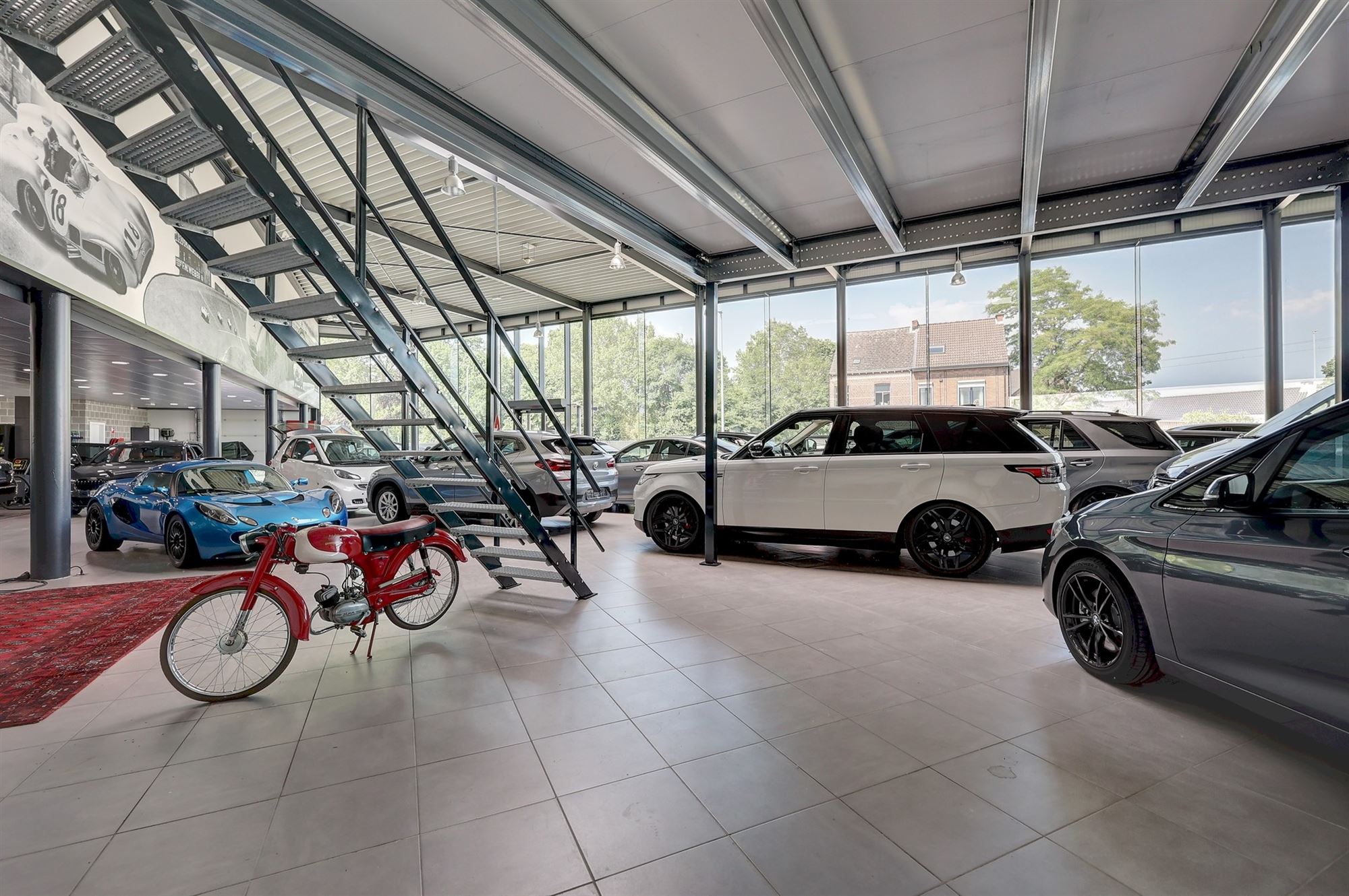 Zeer ruime showroom op een mooie zichtlocatie - foto 5