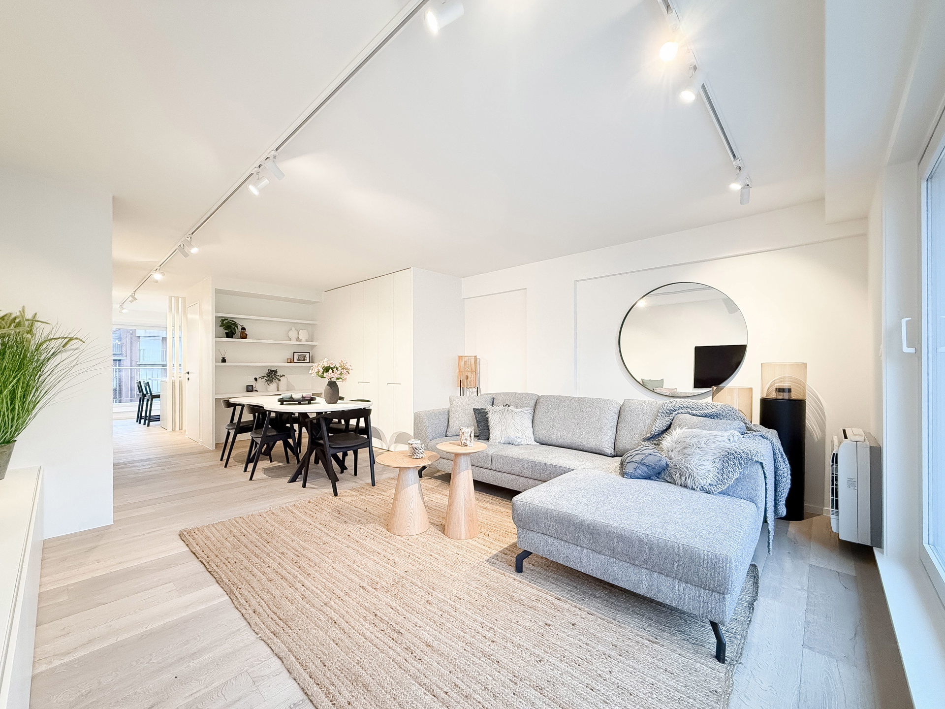 Stijlvol gerenoveerd duplex-appartement met 2 zonneterrassen - foto 1