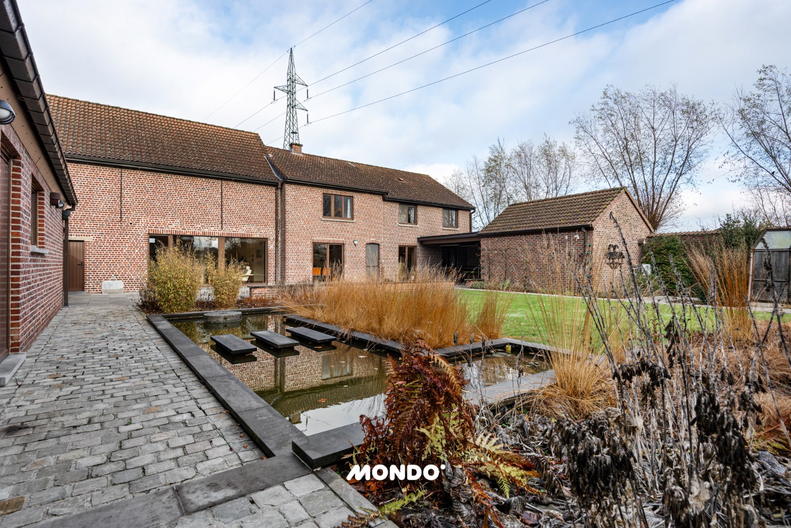 Unieke hoeve  (1.56ha) met paardenfaciliteiten &amp; overdekt zwembad. - foto 5