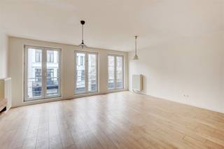 Op wandelafstand van het prachtige 't Zuid in Antwerpen staat dit leuke appartement te huur in de Montignystraat. De Montignystraat is een...