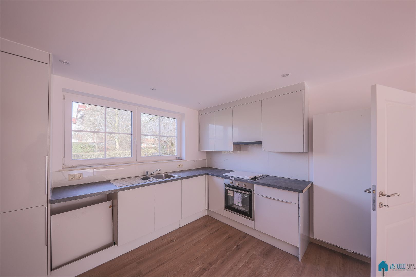Nieuwbouw woning met tuin en staanplaats - foto 5