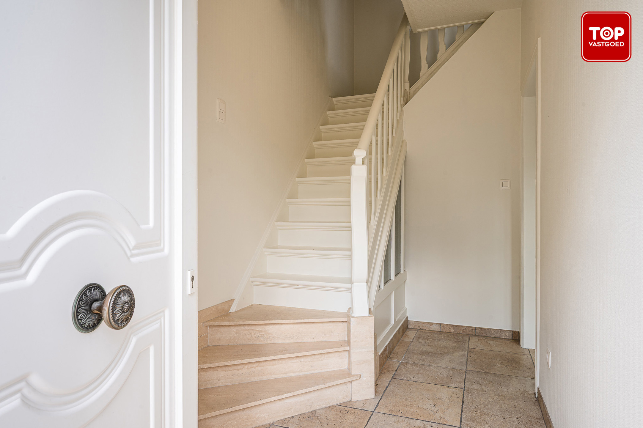 Vernieuwde woning met 4 slaapkamers en gunstige EPC score - foto 4