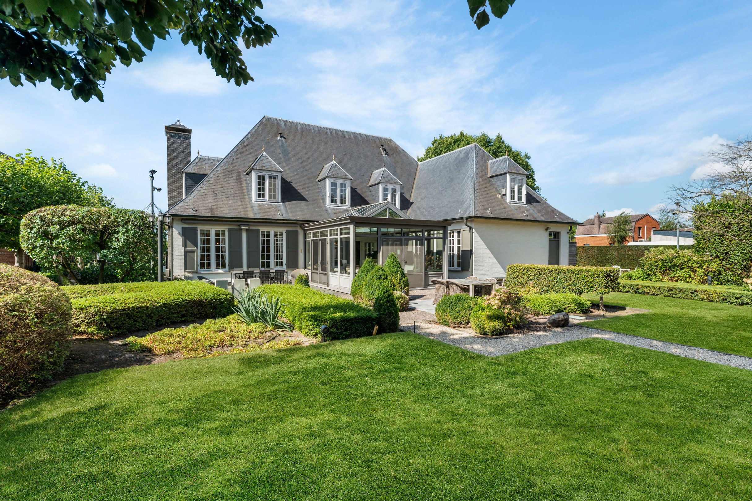 Ruime gezinswoning met uitbreidingsmogelijkheden te Hoogstraten! - foto 1