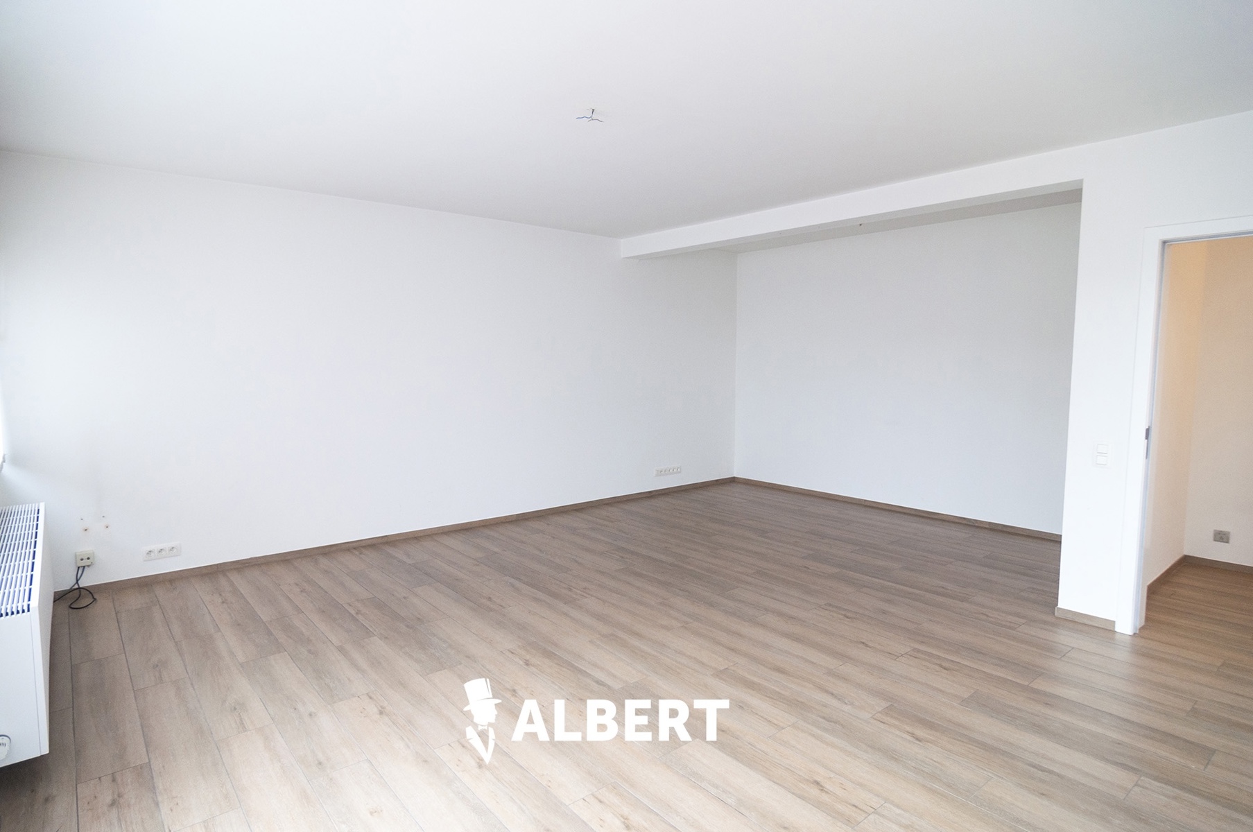 Ruim gerenoveerd instapklaar appartement centrum Diepenbeek! - foto 4