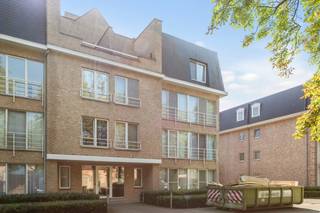 Ruim appartement met veel lichtinval gelegen in een top onderhouden residentie (lift aanwezig)! Het appartement geniet van een uiterst rustige...