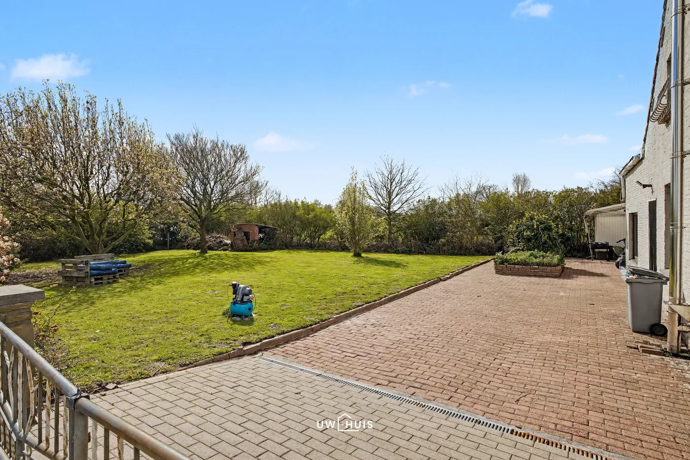 Gezellige open bebouwing op ruim perceel met een landelijke ligging te Sint-Gillis-Waas - foto 2