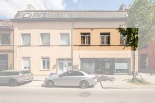 Mis deze buitenkans niet! Dit charmant appartement bevindt zich op toplocatie in Gent! (mobiscore 9,3/10!) op wandelafstand van Gent-Centrum en...