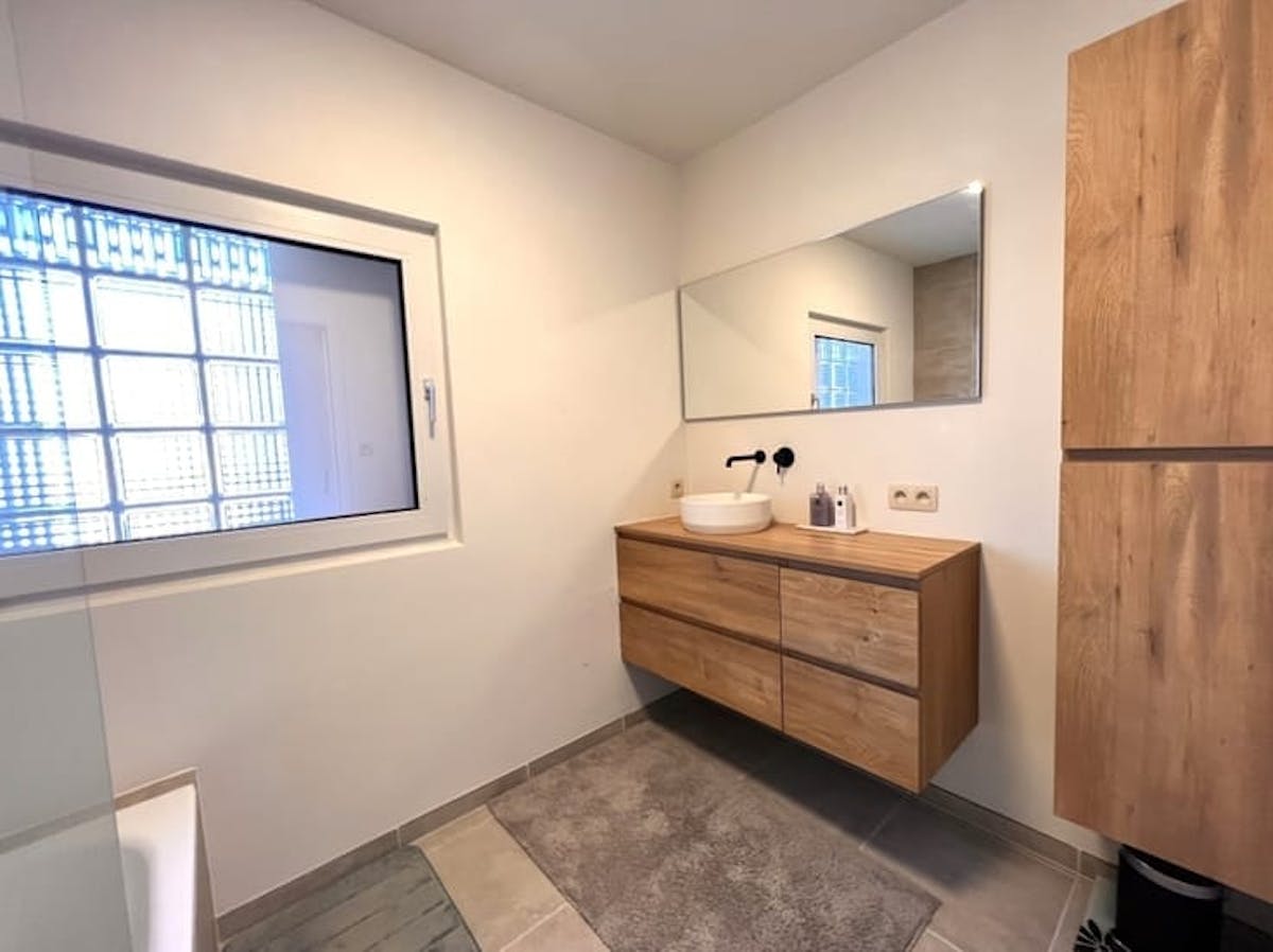 Lichtrijk appartement met 1 slaapkamer in Schilde. - foto 5