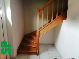 Gezellig rustig gelegen woning bestaande uit inkomhall, leefruimte, ingerichte keuken, berging/ wasplaats, badkamer met ligbad en douche, 1 slaapkamer beneden, 2 slaapkamers boven, hobbyruimte, terras, tuin en garage.<br />EPC: -2 Kwh<br />Voor bijkomende inlichtingen of een bezoek ter plaatse kan u ons contacteren op het nummer 014/51.95.00.