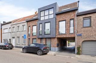 Commercial à vendre à Schoten