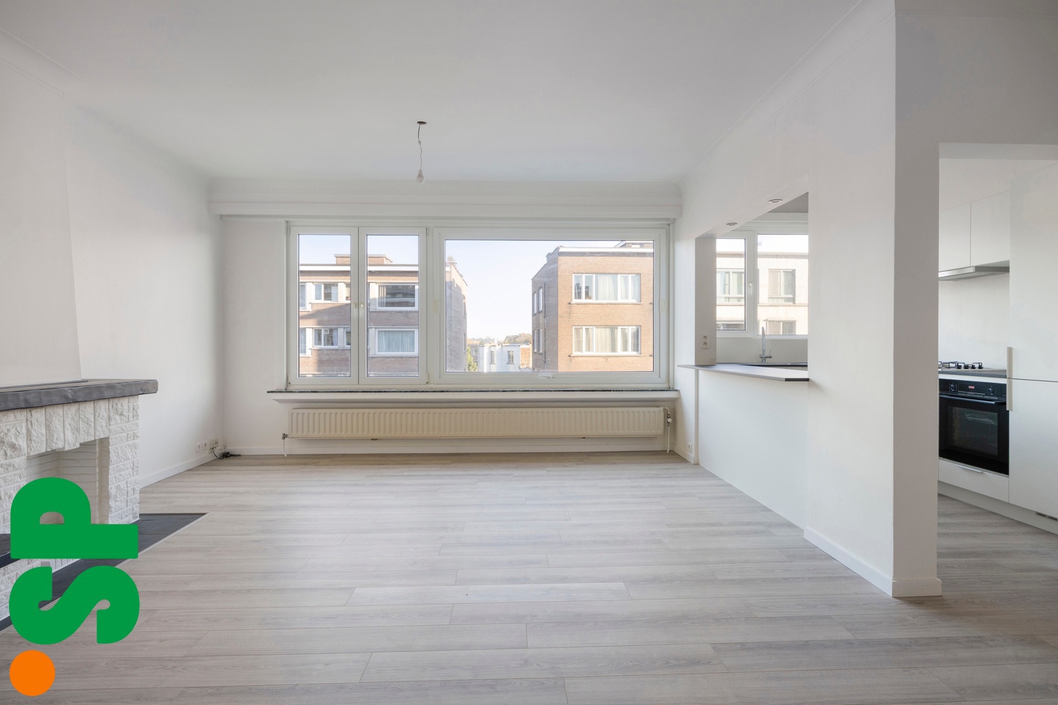 Volledig vernieuwd app met 2 slpks, terras en garage te koop - foto 2