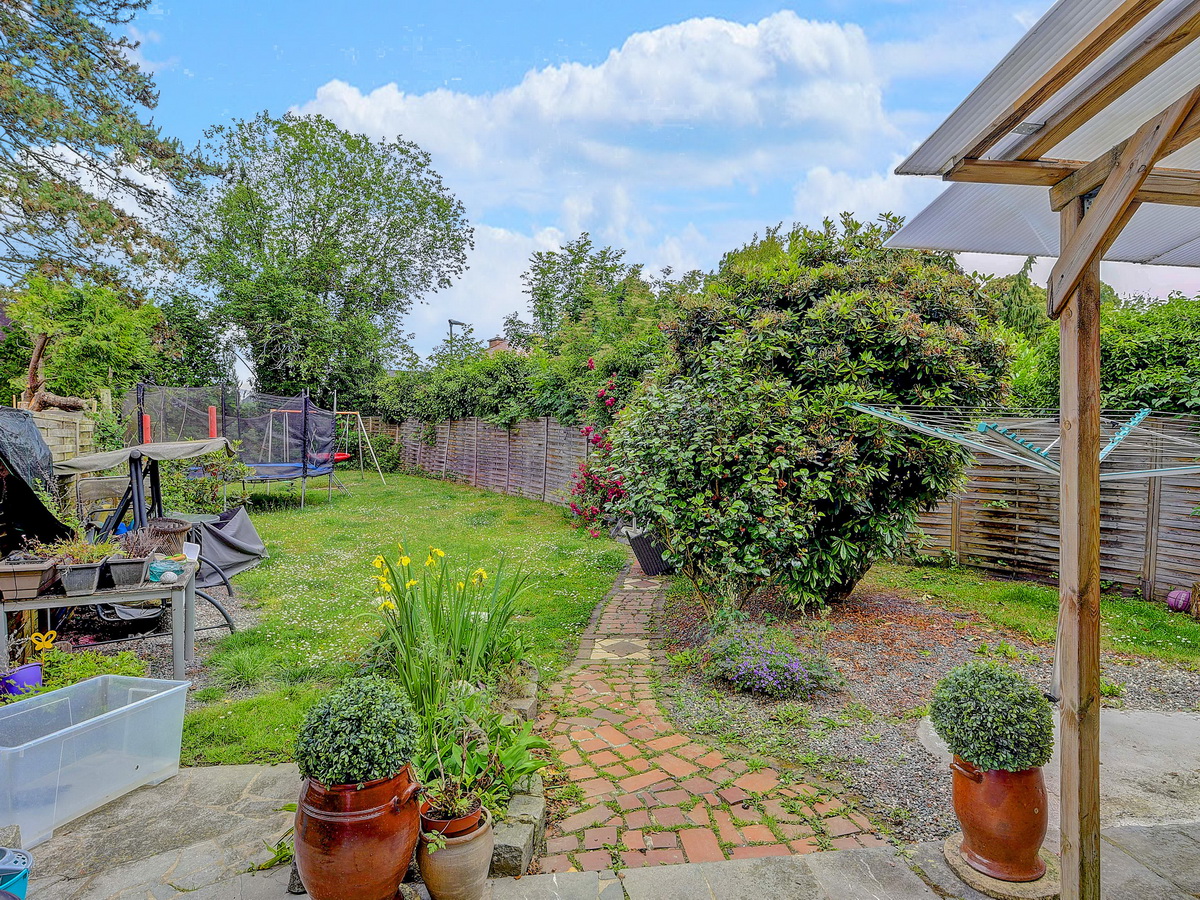 Ruime en instapklare 3-gevel woning te koop in Sterrebeek - foto 2