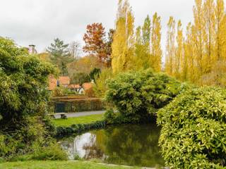 Nestled in a vast park of over 2 hectares with century-old trees, this charming residence offers ± 206 m² of character and elegance, plus an annex...