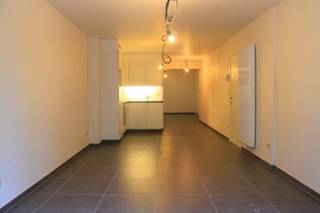 Gezellig 1- slaapkamerappartement gelegen op het gelijkvloers van residentie Jolina in hartje Middelkerke. Het onroerend goed omvat een ruime...