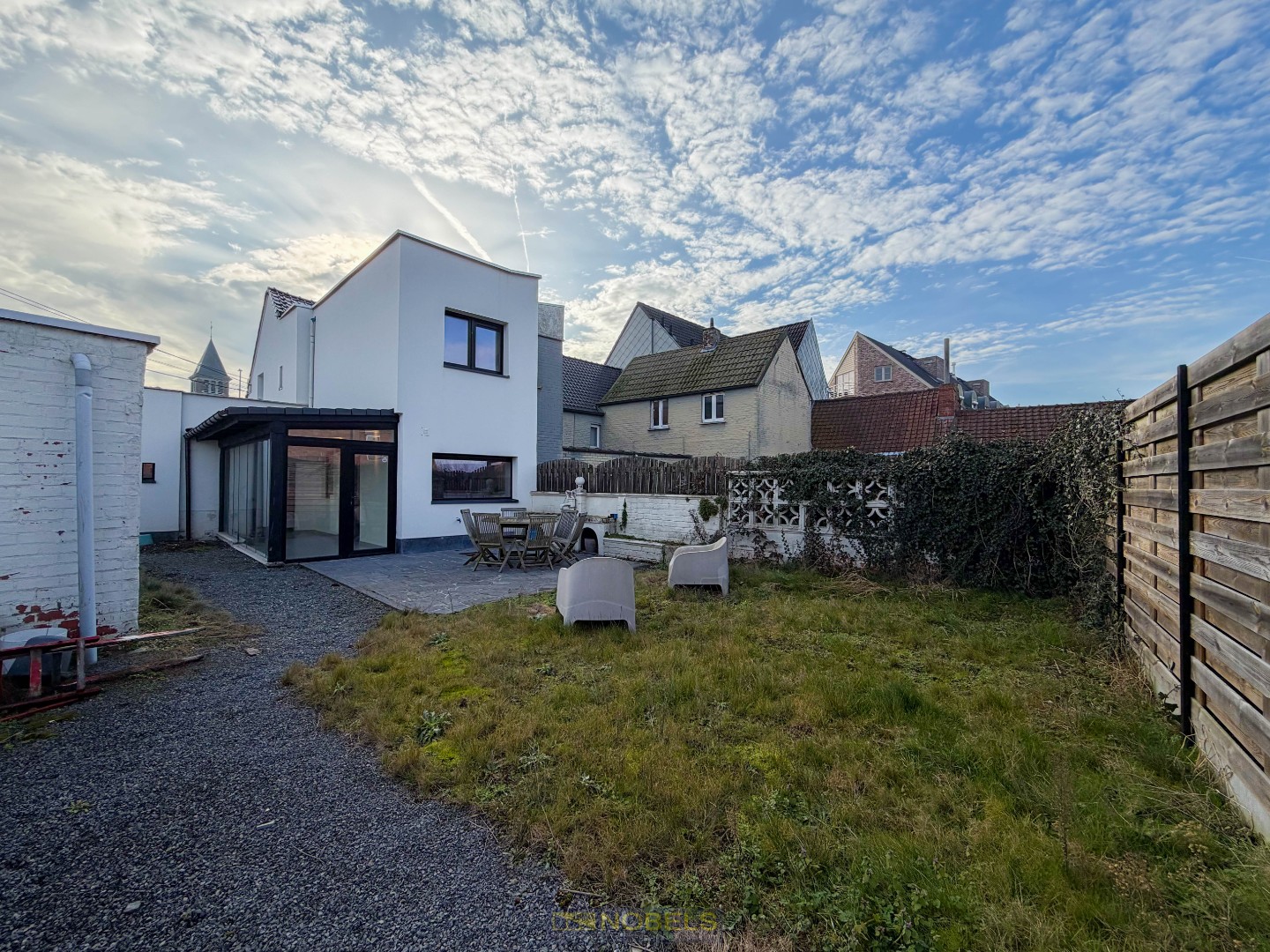 Te koop, Instapklare halfopen bebouwing met garage op gunstige ligging te Deinze! - foto 3