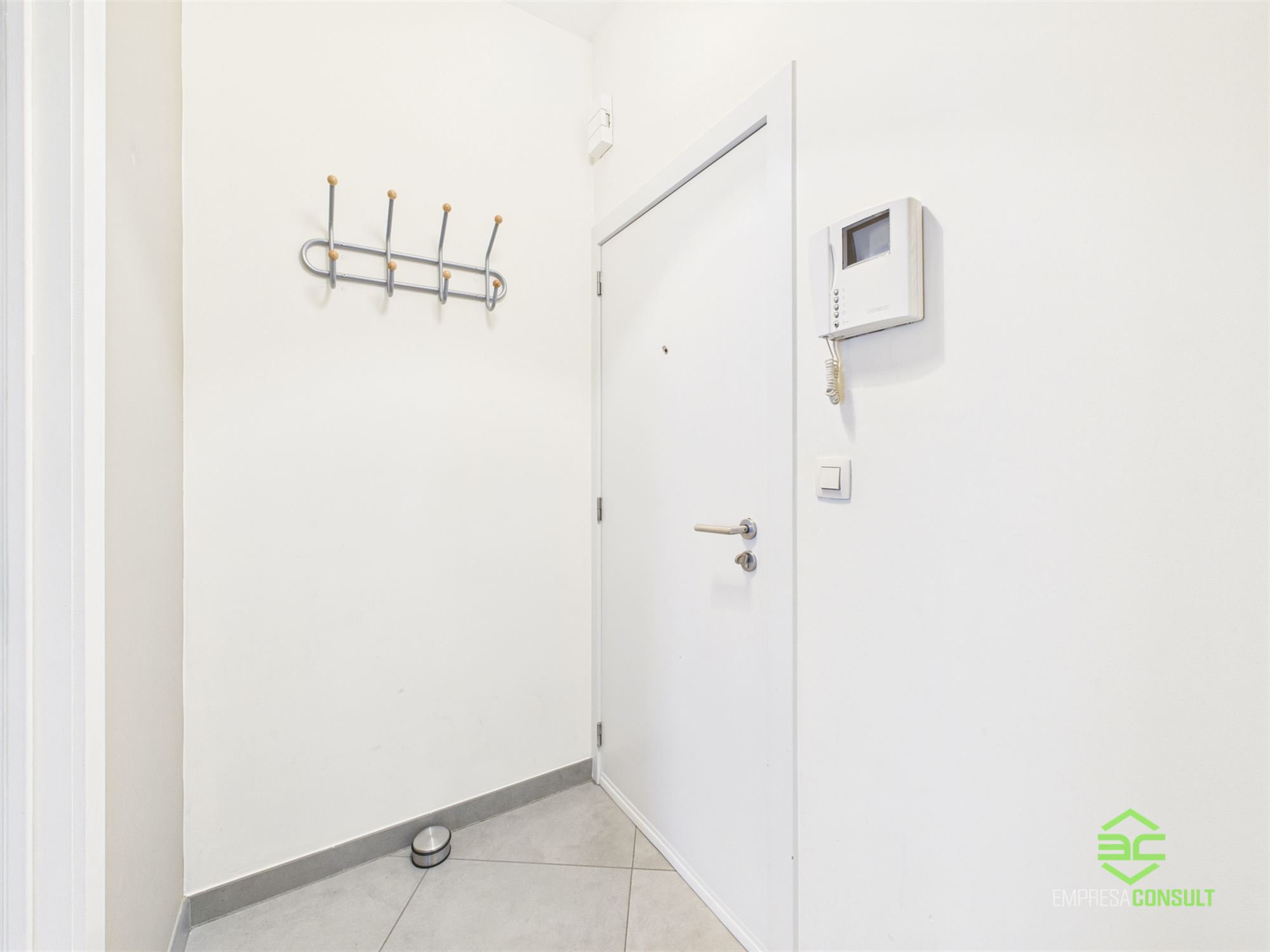 Interessant opbrengsteigendom met 4 app in het centrum! - foto 3