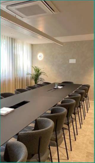 Te huur: uitstekend gelegen, instapklare kantoren/polyvalente ruimtes van 134 tot 207 m² langs de bedrijvige Leuvensesteenweg (N2), nabij de R0...