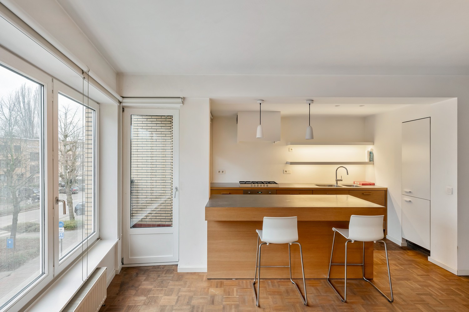 Instapklaar en zeer energiezuinig appartement met twee slaapkamers, toplocatie!! - foto 4