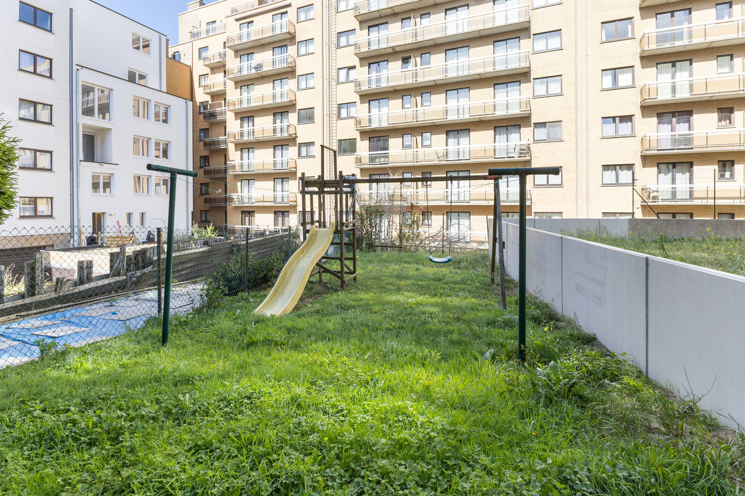 2+1 slaapkamer appartement met tuin te koop in Sint-Idesbald - foto 2