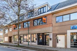 Bent u op zoek naar een energiezuinige en recent gerenoveerd appartement in een rustige en aangename buurt? Dan is dit zeer ruim appartement aan...