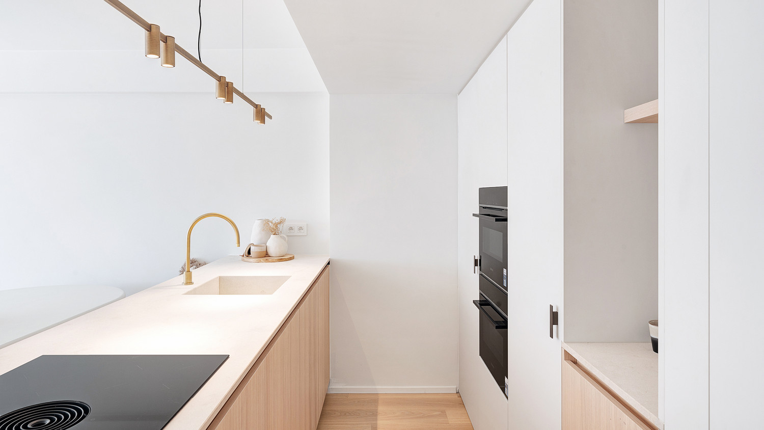 Prachtig gerenoveerd appartement met zijdelings zeezicht te Duinbergen. - photo 5