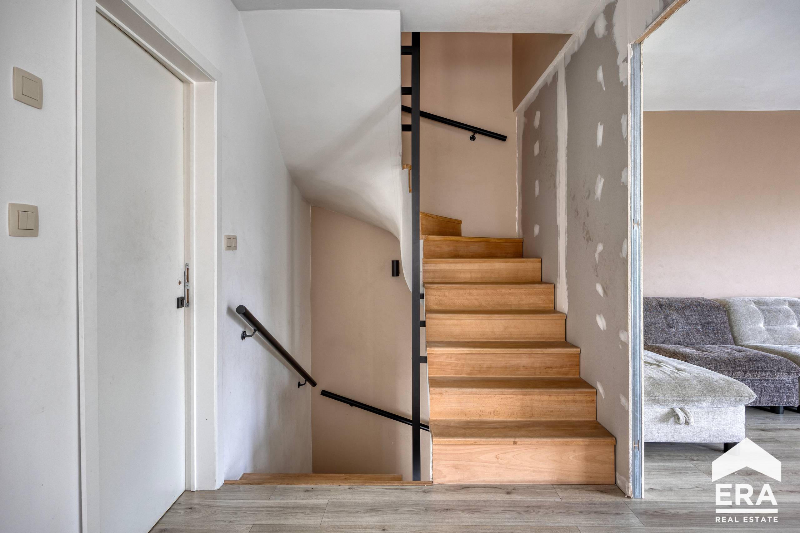 House for sale in Sint-Pieters-Leeuw with 6 bedrooms - photo 5