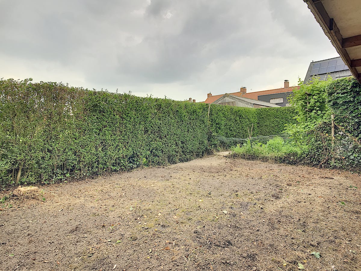 Bungalow met 1 slaapkamer, tuin en garage in Abele - foto 2