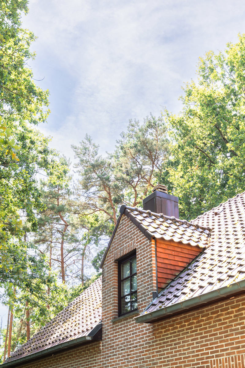 Charmante en ruime open bebouwing met grote tuin - foto 3