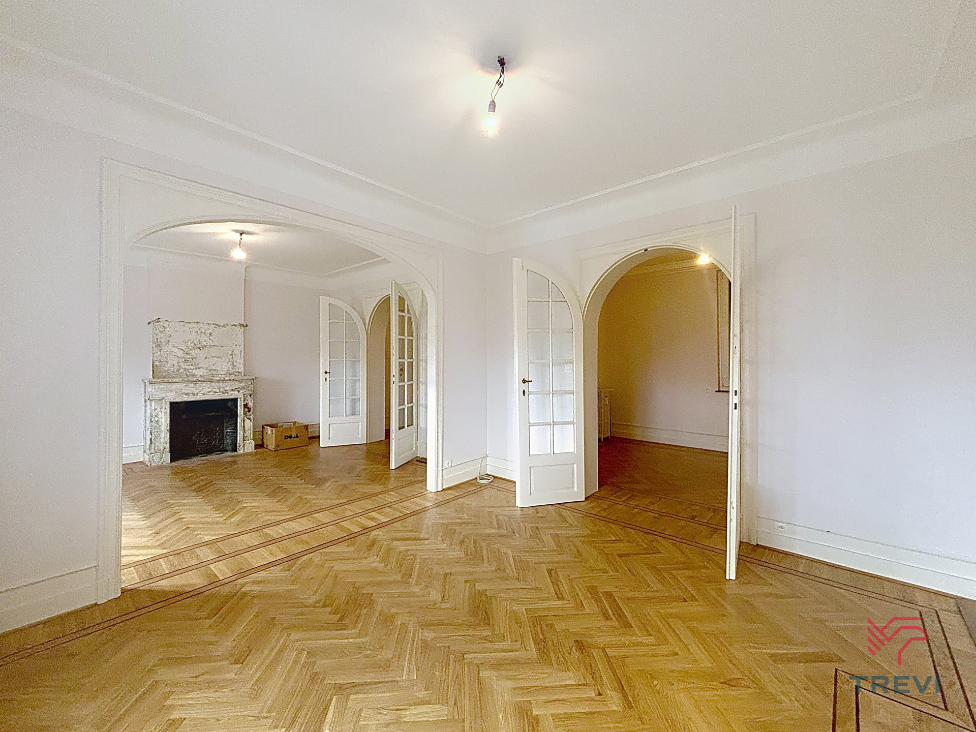 Mooi appartement met 2 slaapkamers + 2 kelders + garagebox  - foto 3