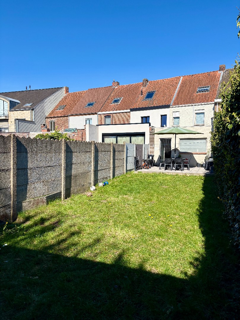 Centraal gelegen woning met 3 slaapkamers en tuin te koop in Kuurne - foto 2