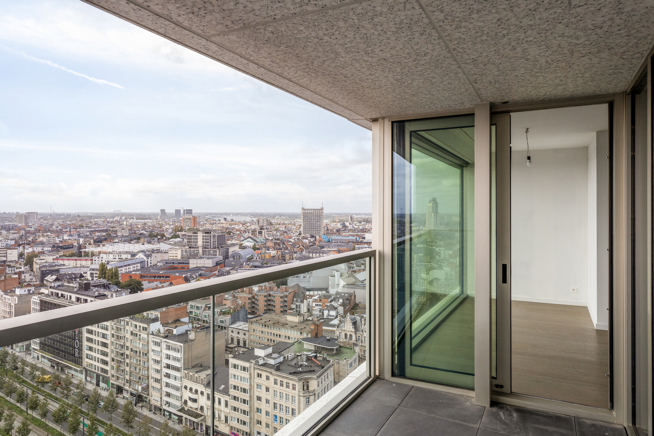 ANTWERPEN - Antwerp Tower - foto 3