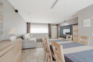 Are you looking for an energy-efficient home with no fewer than 4 bedrooms in a charming neighborhood in Oudenaarde? Here it is!<br /><br />This property offers a quiet yet easily accessible location, a cozy and low-maintenance garden, a home battery system, and air conditioning—just a few of the many highlights you will find here.<br /><br />LAYOUT:<br /><br />Ground Floor: Enter the house through the hallway with a guest toilet. From here, you have access to the bright and spacious living room overlooking the inviting garden. The living area flows seamlessly into the fully equipped kitchen. The ground floor also includes a practical storage room and a convenient garage.<br /><br />First Floor: On the first floor, you’ll find a landing that leads to four full-sized bedrooms and a functional bathroom.<br /><br />Attic: The house also features a fully insulated attic, perfect for extra storage space.<br /><br />Garden: At the rear of the property, there is a cozy and easy-to-maintain garden, ideal for enjoying the outdoors in peace and privacy.<br /><br />Does this energy-efficient home sound like the perfect fit for you? Don’t hesitate—contact us today to schedule a visit!
