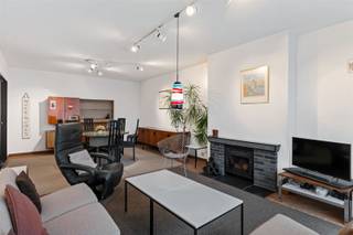 Goed onderhouden 2 slaapkamer appartement OMGEVINGOp de Ruggeveldlaan in Deurne bevindt zich dit goed onderhouden appartement in een residentiële...