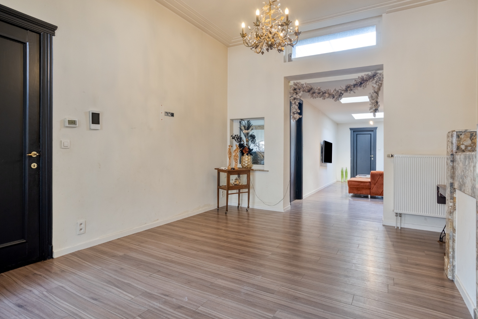 Karaktervolle halfopen herenwoning met 6 slaapkamers en tal van mogelijkheden in het hart van Ieper - foto 5