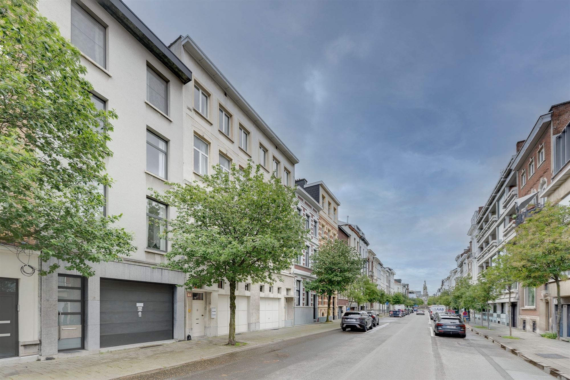 Polyvalent gebouw op het Zuid - ca 590 m² vloer - perceel ca 300 m² - foto 2