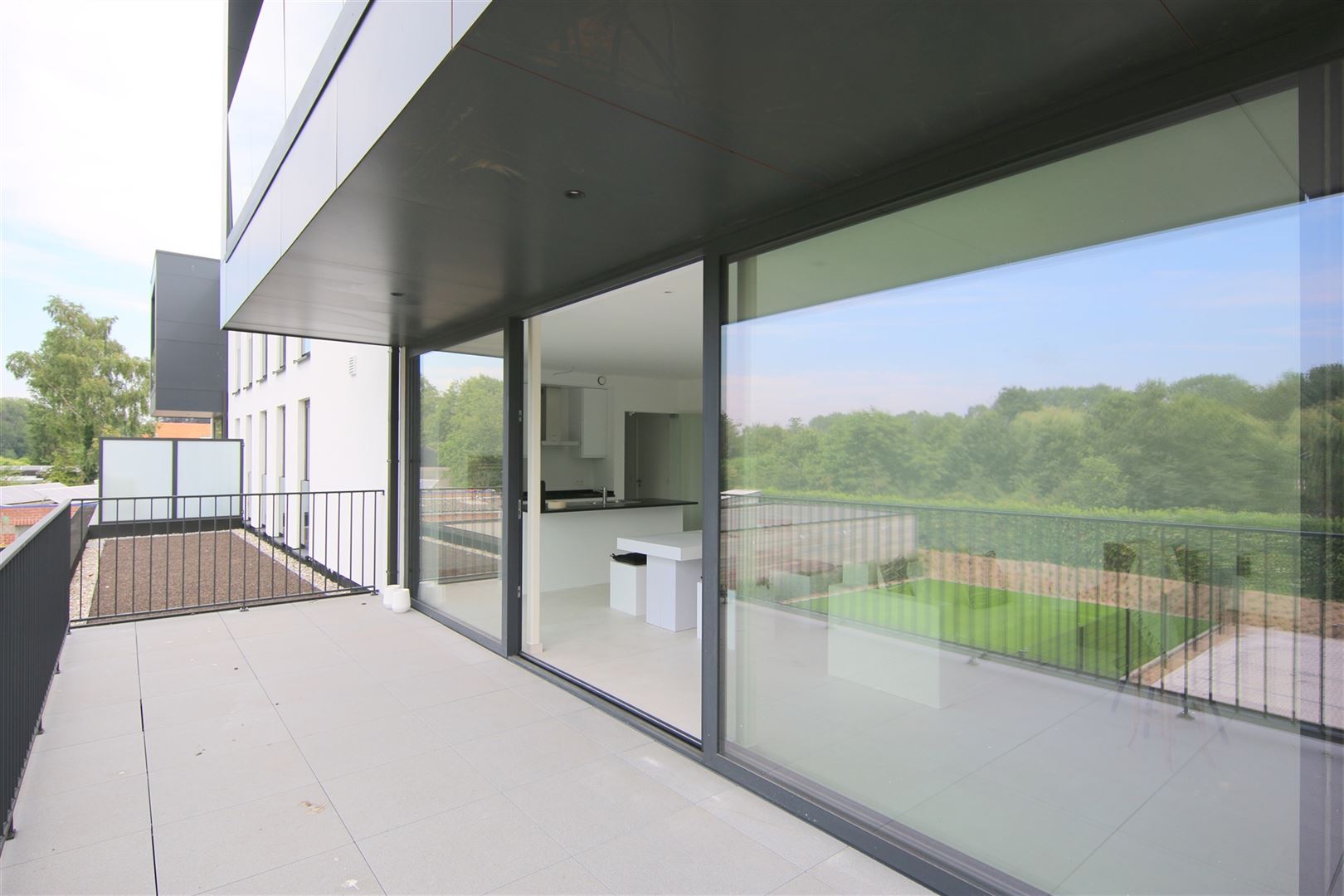 Nieuwbouwappartement met enorm terras - foto 1