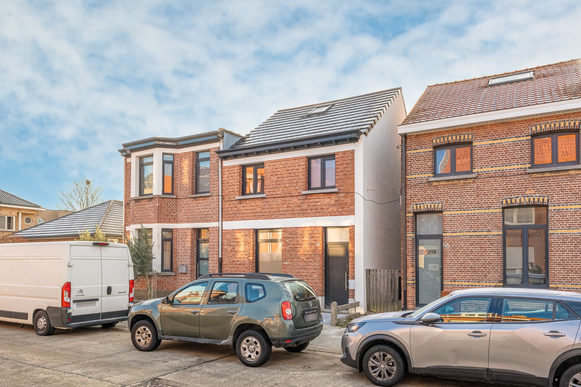 Gerenoveerde woning met ruime tuin. - foto 2