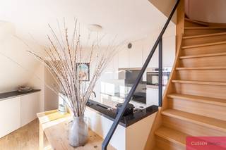 Luxe duplexappartement te koop in hartje 's-Gravenwezel.Bent u op zoek naar een stijlvol en lichtrijk duplex-appartement op een toplocatie? Dit ruime...