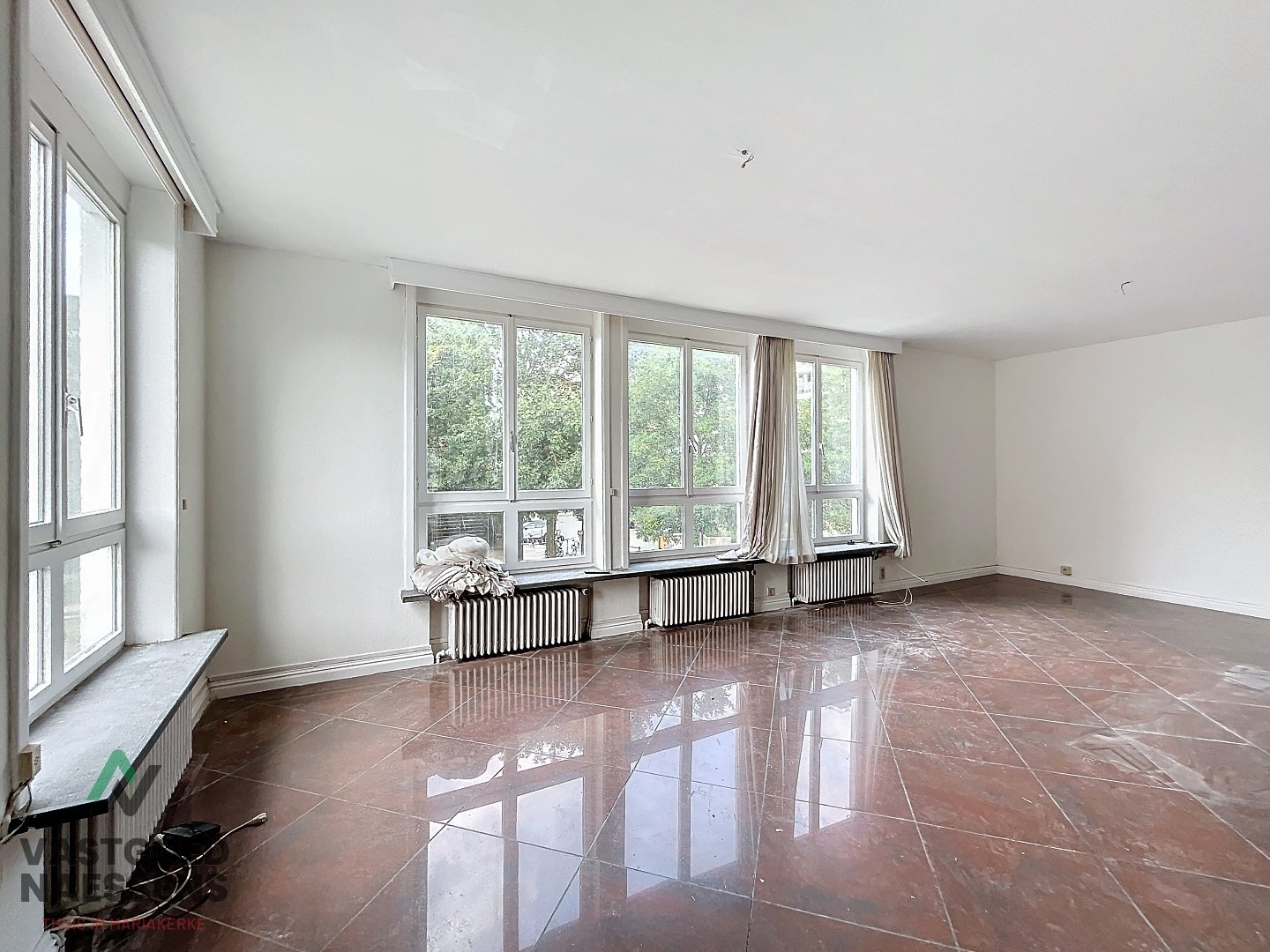 investering pand of Woning voor eigen gebruik met 5 slpk en grote garage + loods - foto 3