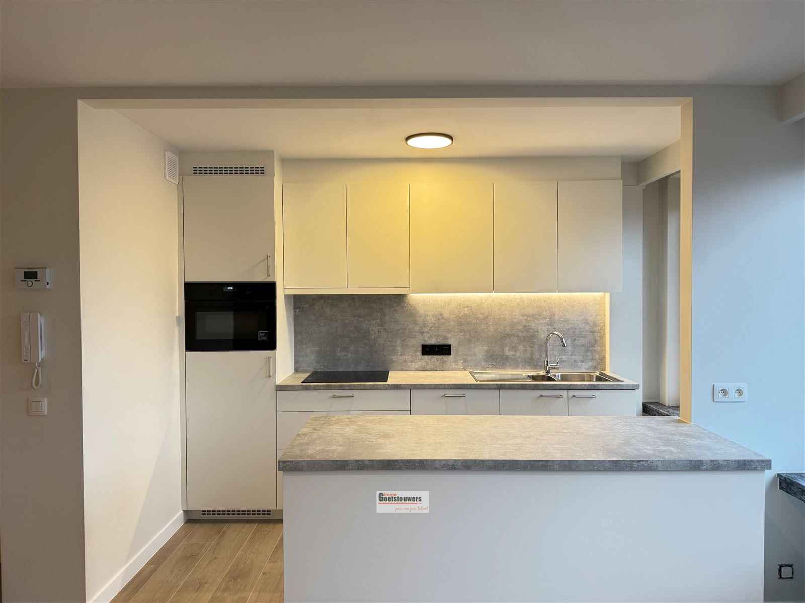 Volledig gerenoveerd appartement  - foto 3