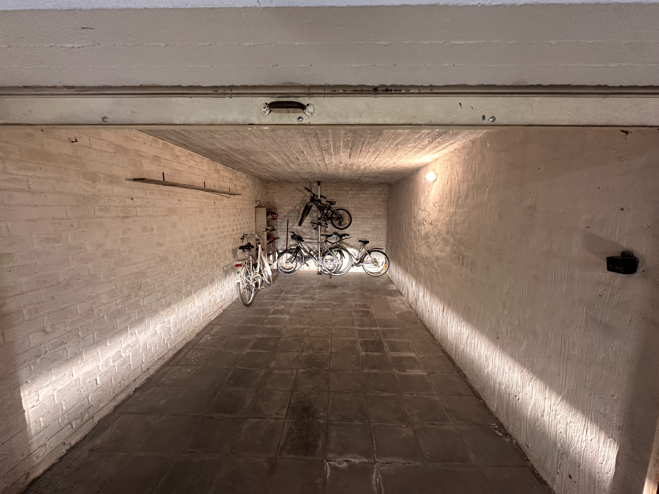Ruime garagebox vlakbij het strand - foto 4