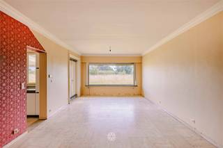 <p><span>Op zoek naar een ruim zuid </span><span>georiënteerd perceel van 2042 m2</span><span> in Astene? Dan is dit pand iets voor u! </span></p><p><span> </span></p><p><span>De belangrijkste troeven in een notendop:</span></p><ul><li><span>Mogelijkheid bouwen aan 6% BTW</span></li><li><span>beschermd weids uitzicht over velden en bossen</span></li><li><span>Goede bereikbaarheid</span></li><li><span>Ruim perceel van 2.042 m²</span></li><li><span>Toestemming tot renovatie of heropbouw tot 1.000Kub</span></li><li><span>Zuid oriëntatie perceel</span></li><li><span>zonevreemde basisrechten van toepassing VCRO 4.4.10</span></li></ul><p><span> </span></p><p><span> </span></p><p><span>Zo ziet het perceel er uit: </span></p><p><span>Perceel bouwgrond of te verbouwen/vernieuwbouw op een ruim perceel met vlotte bereikbaarheid te Astene. Dichtbij alle invalswegen doch met totale privacy en rust. </span></p><p><span> </span></p><p><span>Belangrijk:</span></p><p><span>Richtprijs € 425.000</span></p><p><span> </span></p><p><span>Neem contact op met Axel Lenaerts Makelaars voor een bezoek: <span>hannelore@axellenaerts.be</span></span><span> of 09/245 24 24</span></p><p><span> </span></p>