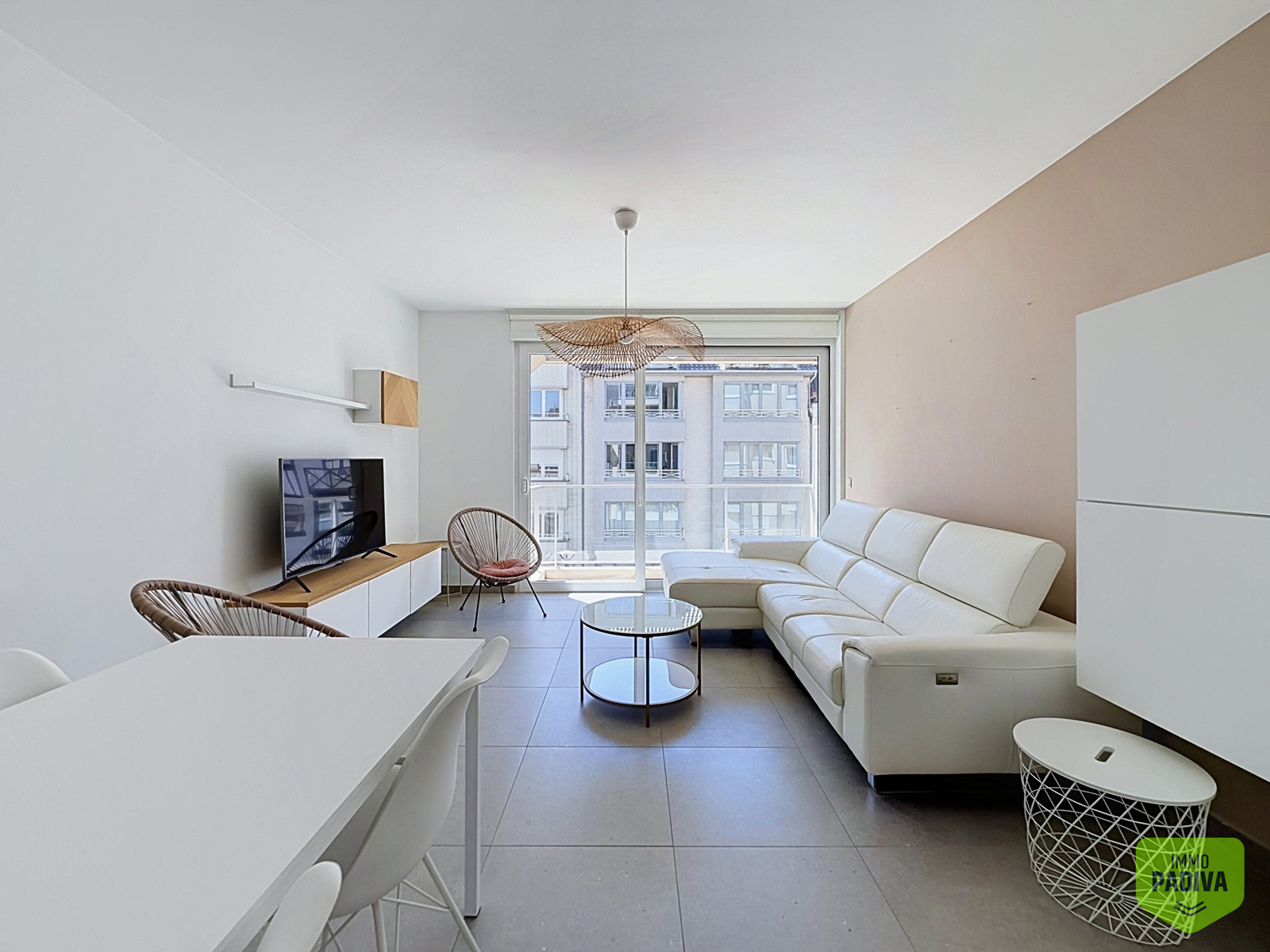 Bemeubeld appartement met 2 slaapkamers in Westende - foto 1