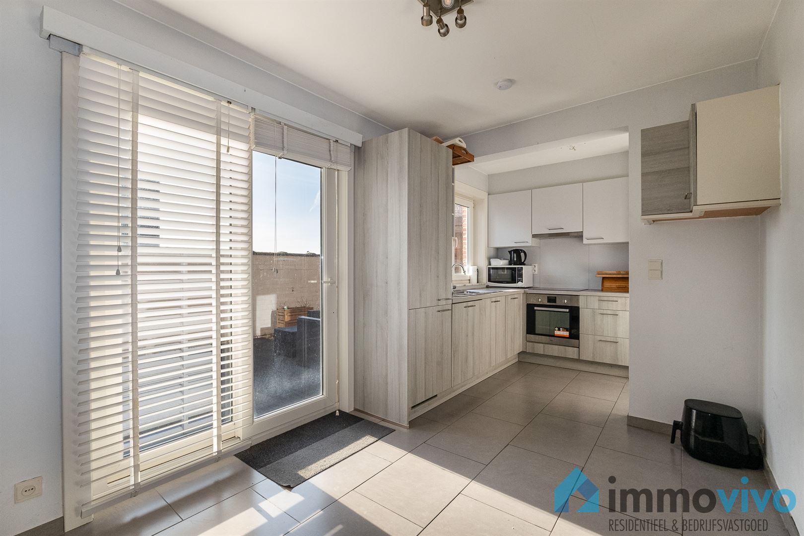 Gelijkvloersappartement met 2 slaapkamers en terras. - foto 5